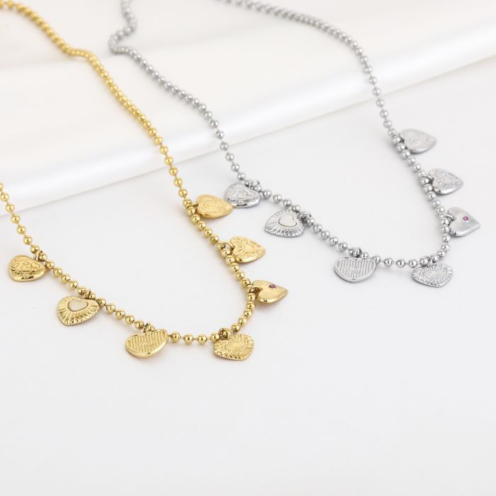 Ketting met verschillende hartjes bedels, Marcelina’s Pearls