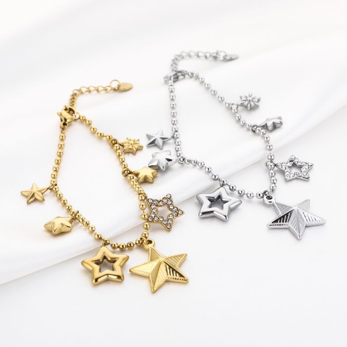 Armband met verschillende ster  bedels, Marcelina’s Pearls