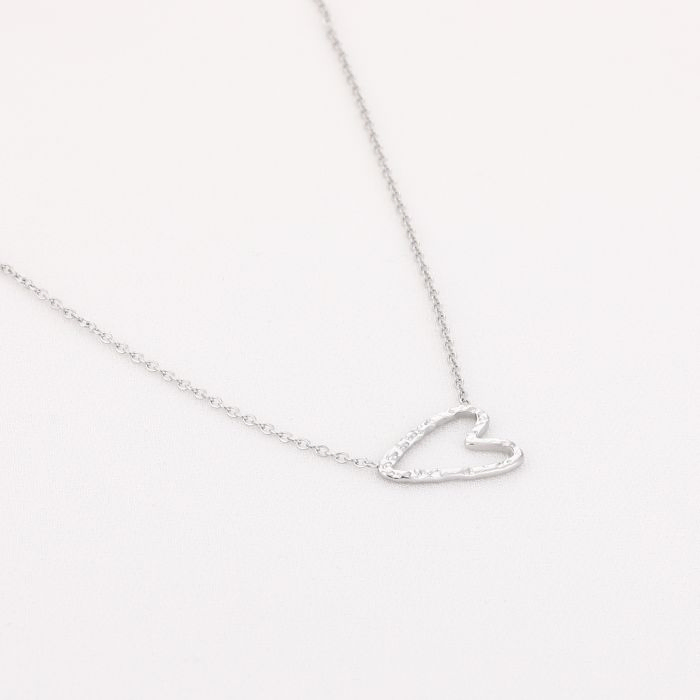 Ketting met plat open hart, Marcelina’s Pearls