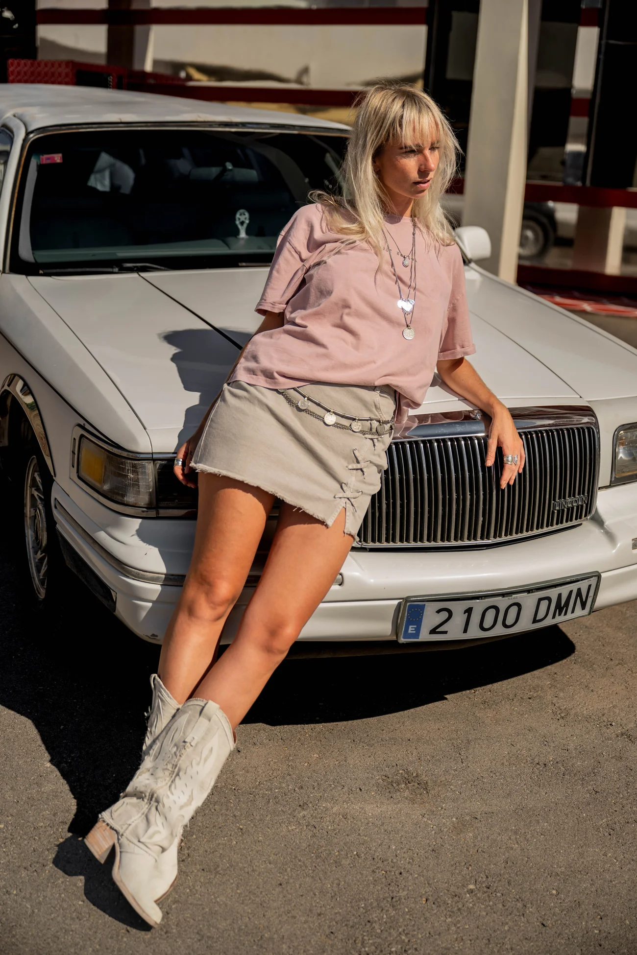 Moost Wanted, Blake Artwork Tshirt Pink